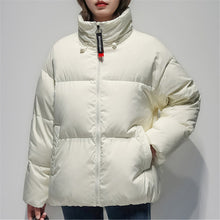 Load image into Gallery viewer, Women&#39;s Relaxed Puffer Jacket 90% White Goose Down Coat