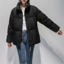Load image into Gallery viewer, Women&#39;s Relaxed Puffer Jacket 90% White Goose Down Coat