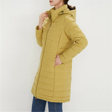 Load image into Gallery viewer, Women&#39;s 95% White Duck Down Lightweight Long Puffer Coat with Hood