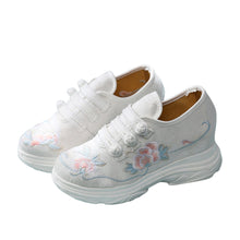 Load image into Gallery viewer, ACE SHOCK Women&#39;s Fashion Sneakers Embroidered Slip on Old Beijing Style Shoes